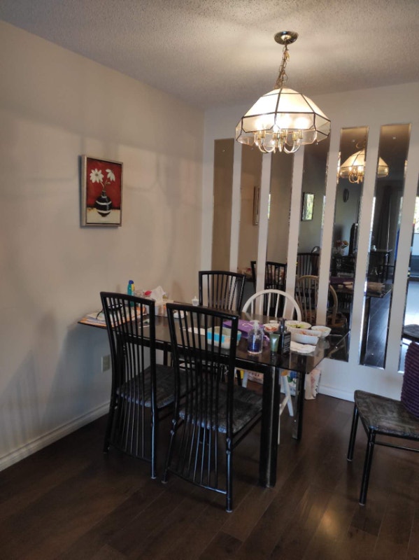 large 1 bedroom condo in white rock center (south surrey) Long Term Rentals Delta/Surrey