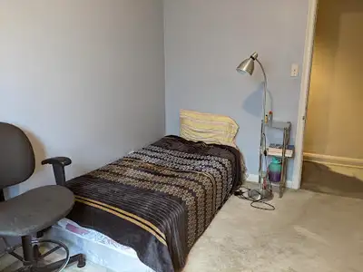 Downtown Toronto room rent for rent starting from August 1st