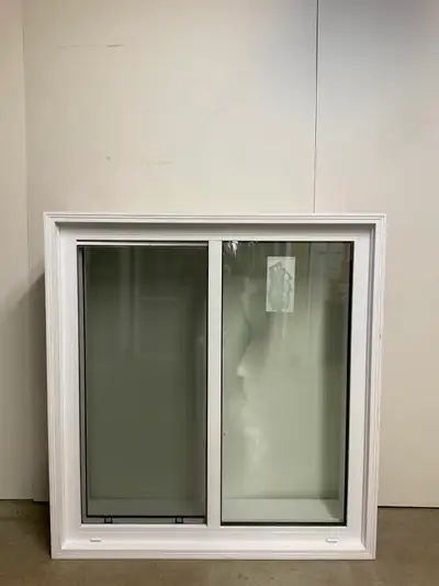 10706CP Fenêtre Coulissante PVC  2 sect 1 ouvr 46 3/4 x 49 1/2, View more