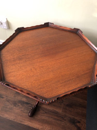 Octagon antique pie crust table 