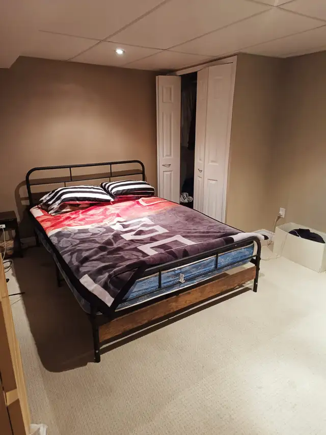 Furnished Bedroom for Rent – Ideal for Working Professionals