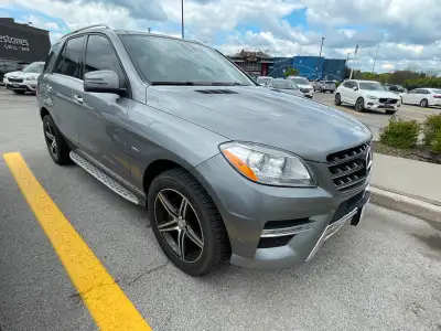 Mercedes ML 350 Bluetech Diesel 5 seater, all wheel drive, fully loaded with panoramic roof, navigat...