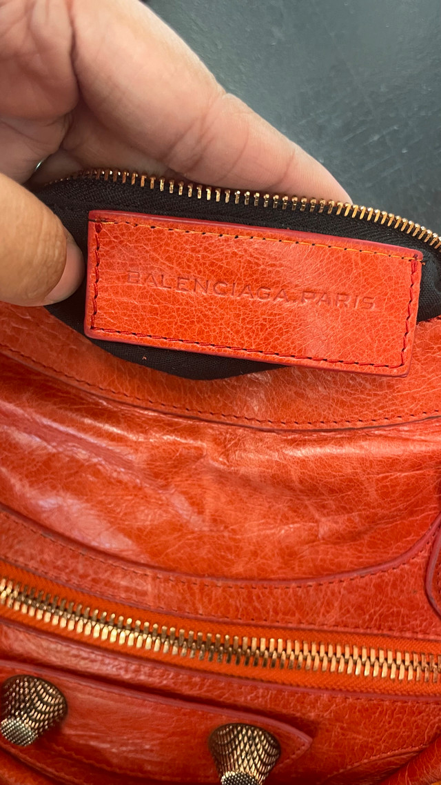 Balenciaga Paris - Luxury Brand City BagVibrant Red houlder Bag  in Women's - Bags & Wallets in Cape Breton - Image 3