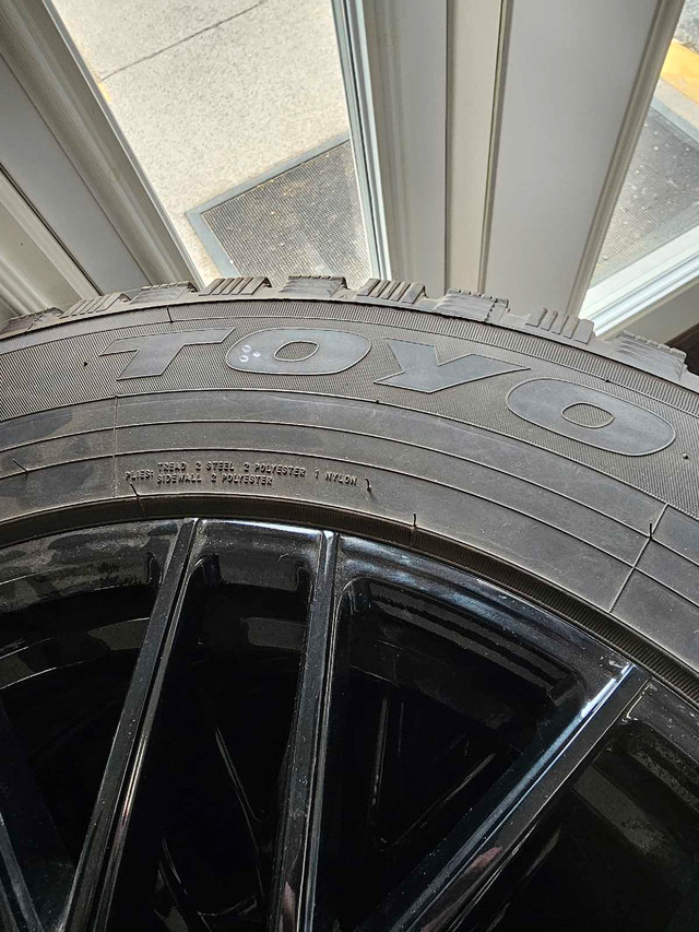 Toyo Observe G3 - Ice Winter Tire Set in Tires & Rims in Stratford - Image 3