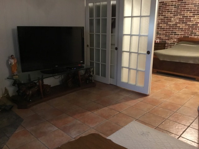 Chambre à louer sous sol complet Dimanche soir au jeudi soir — photo 1