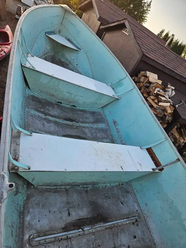 16 foot Lund with 20hp engine in Powerboats & Motorboats in Saskatoon - Image 4