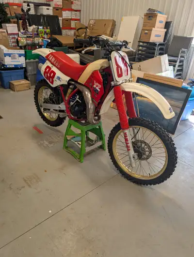 Great Christmas gift 1986 Yamaha YZ 125. Mint. Every thing has been rebuilt on this bike. Bottom and...