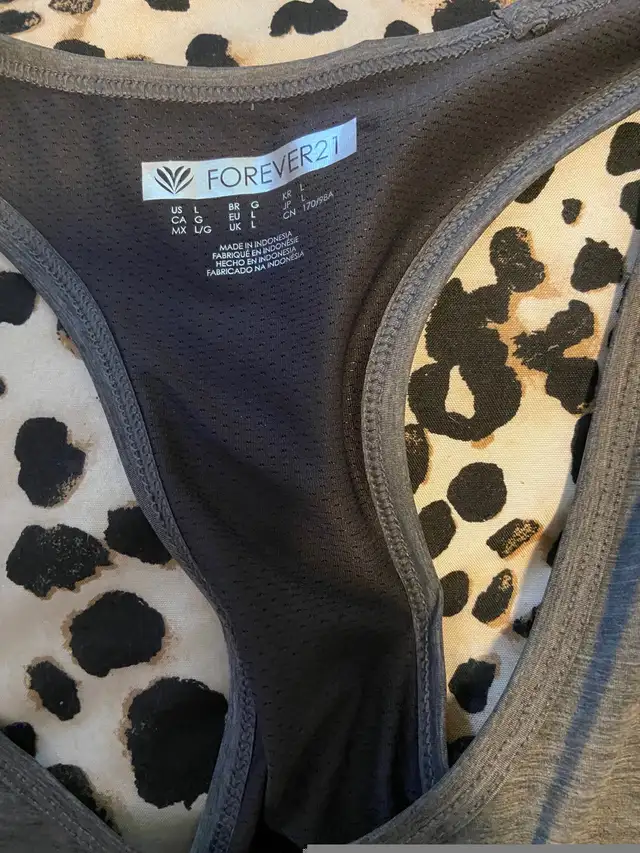 Women’s workout halter top in Women's - Tops & Outerwear in Hamilton - Image 4