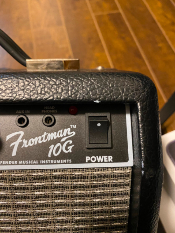 Fender Frontman 10g Guitar Amp / Great Amp for Beginner in Amps & Pedals in Moncton - Image 3