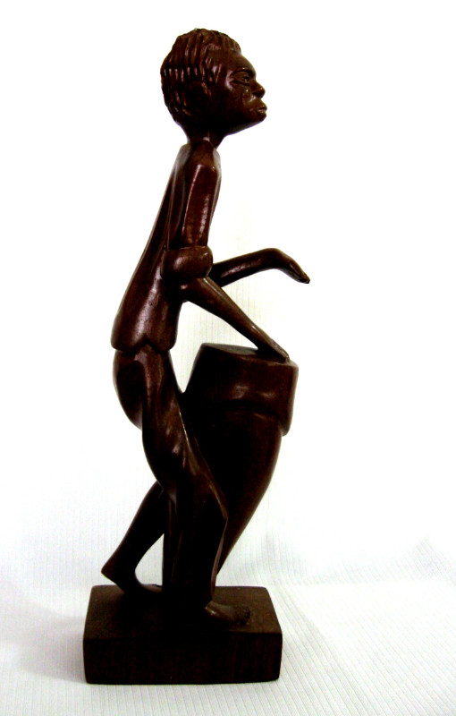 SCULPTURE sur BOIS VINTAGE HAITIAN WOOD CARVING c.1960s dans Art et objets de collection  à Ouest de l’Île - Image 4