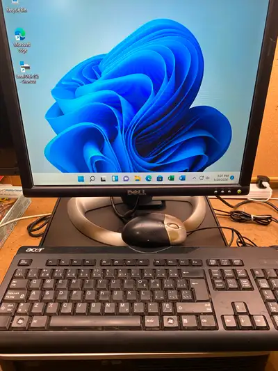 HP Compaq 6005 Pro--Complete System, View more