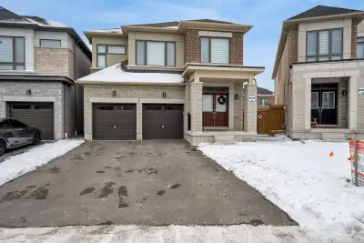 Legally finished basement apartment, 2 Bed,1 Bath, Located In Whitby's most sought-after neighbourho...