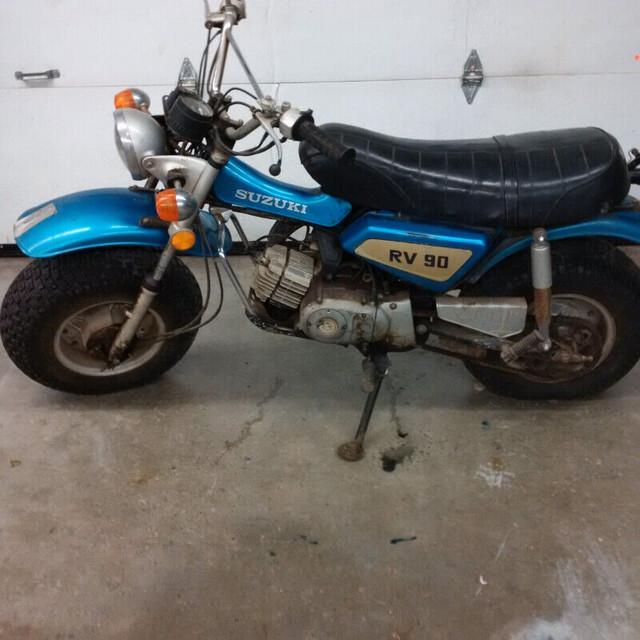 1975 SUZUKI RV90 in Sport Bikes in London