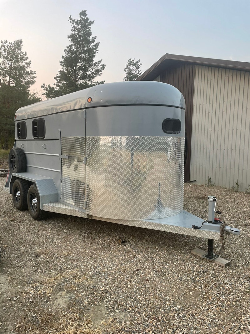 1997 Southland 14’ bumper pull horse/stock trailer Cargo & Utility