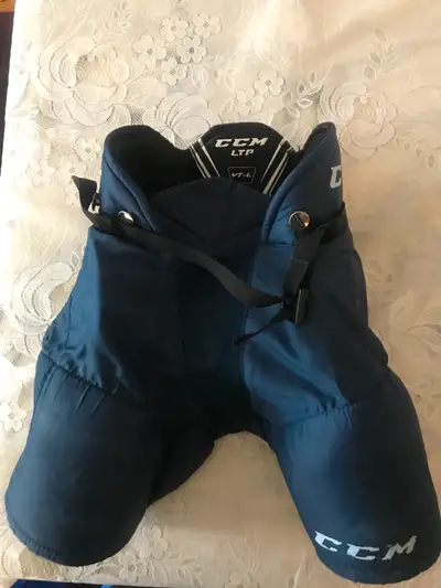 CCM Hockey pants (Pantaloons de hockey), youth L, View more