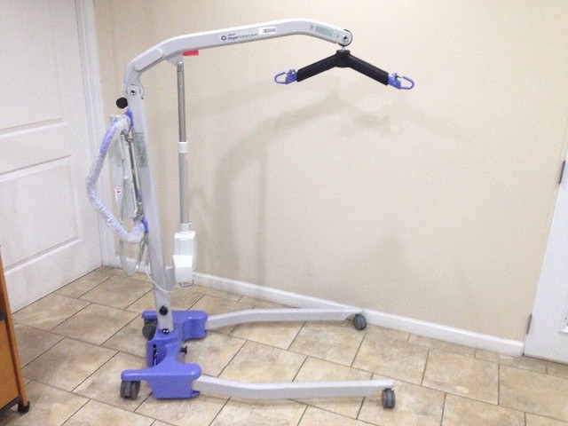 Used Joern Hoyer Advance lift, Invacare Reliant 450 Patient Lift in Health & Special Needs in Mississauga / Peel Region - Image 4