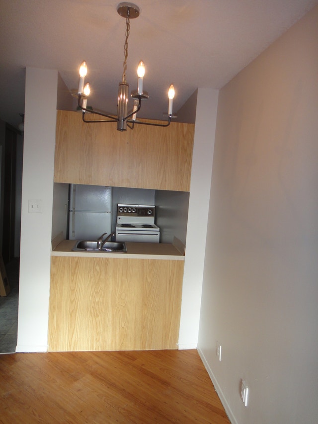 2 1/2, VILLE SAINT-LAURENT TOUT INCLUS!!! — photo 3
