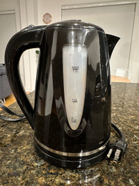 Excellent condition water kettle 
