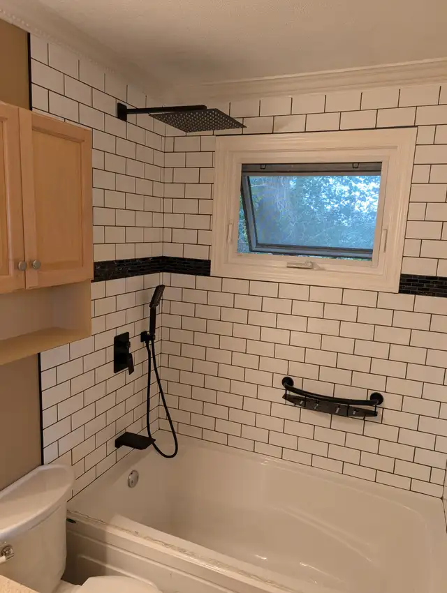 Expert Bathroom Renovations & Walk-In Showers | Regina | FREE QU in Renovations, General Contracting & Handyman in Regina - Image 4