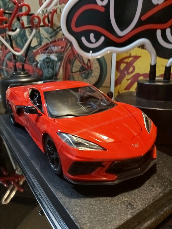 Diecast Cars &Trucks 1:18th Scale 
Corvette  in Toys & Games in Hamilton - Image 3