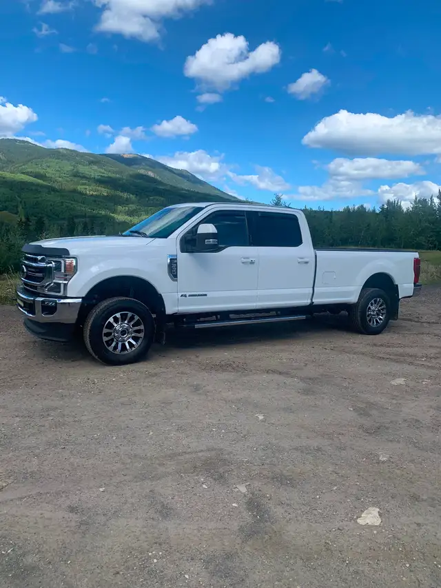 2020 Ford F-350 Lariat 8’box