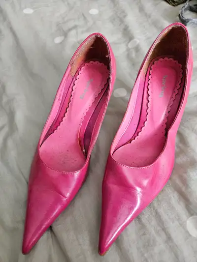 Shoes  - size 7, View more