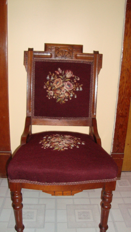 Antique needlepoint chairs in Arts & Collectibles in Ottawa - Image 3