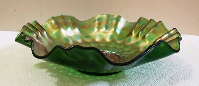 Carnival Glass Bowl Fenton Coin Dot Green in Arts & Collectibles in Barrie - Image 2