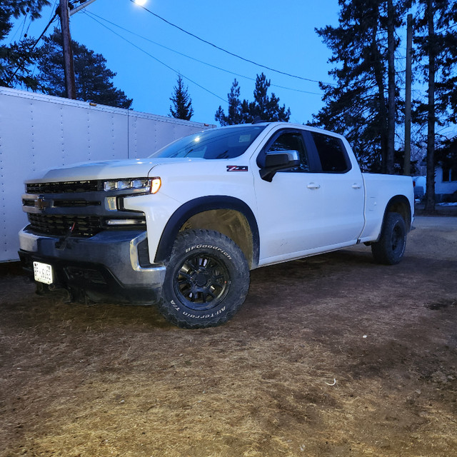 2019 silverado Z71 in great shape! in Cars & Trucks in Thunder Bay - Image 4