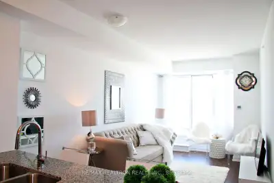 Beautiful 1 Bedroom Plus Den in North Etobicoke close to the airport, highway 427, highway 401. The...