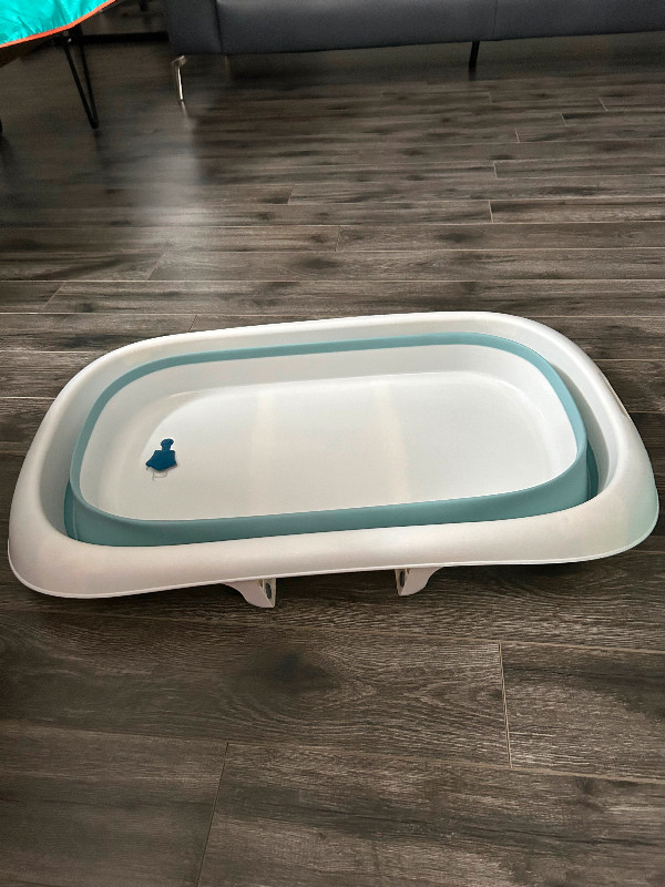 Bain pliable bébé dans Bain, table à langer  à Ville de Montréal