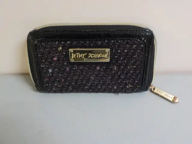 Betsey Johnson Clutch63654759849091120