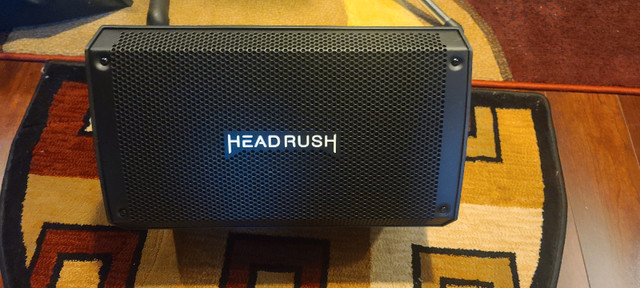 Headrush pedalboard with Headrush FRFR 108 and Headrush Backpack in Amps & Pedals in Mississauga / Peel Region - Image 3