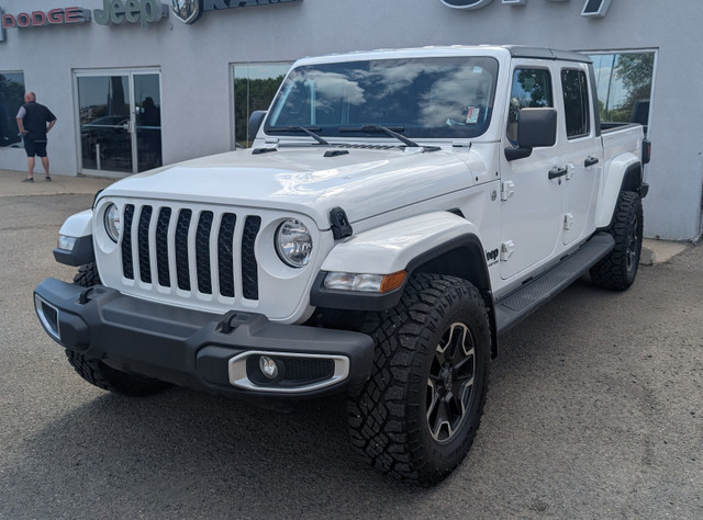 2020 Jeep Gladiator Sport 'S' in Cars & Trucks in Medicine Hat