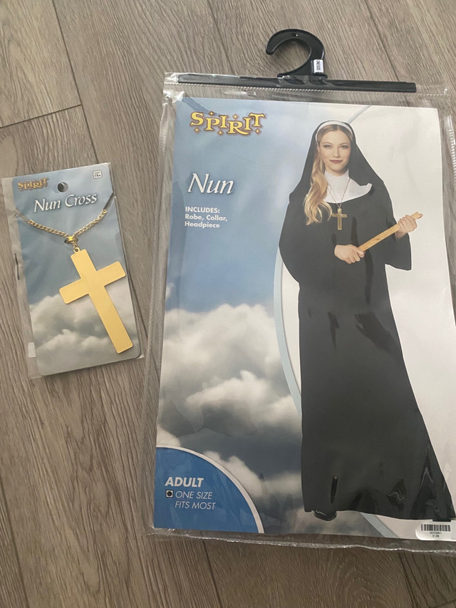 Nun Halloween costume with necklace in Costumes in City of Toronto - Image 2