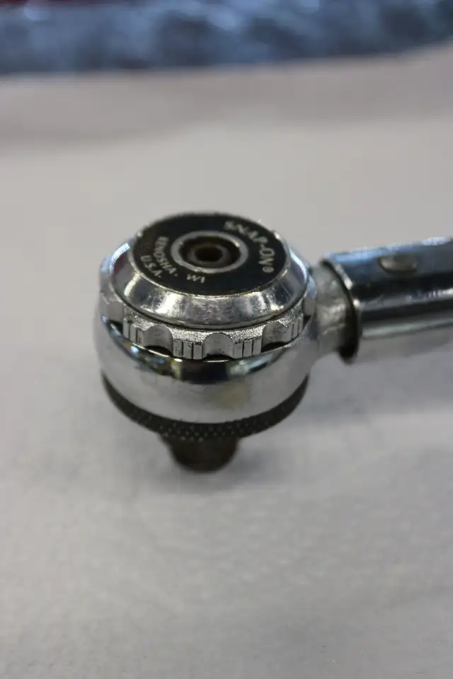 Snap-On QJR-3250 Click Type Torque Wrench (#42366-3) in Hand Tools in City of Halifax - Image 10