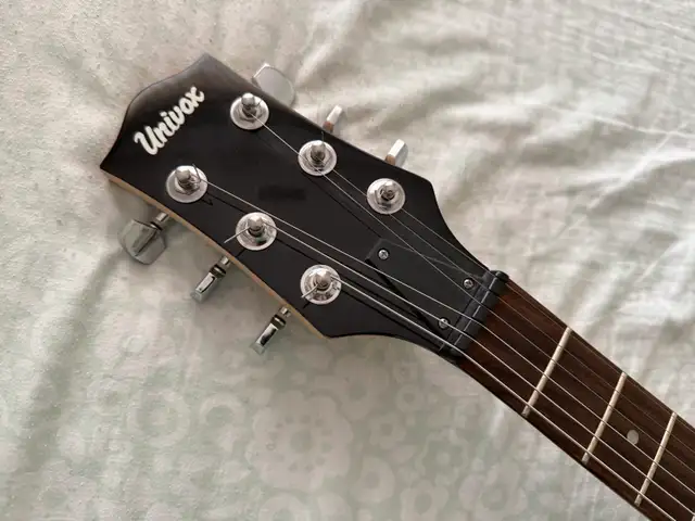 Univox Les Paul Style Guitar 63749434076419121