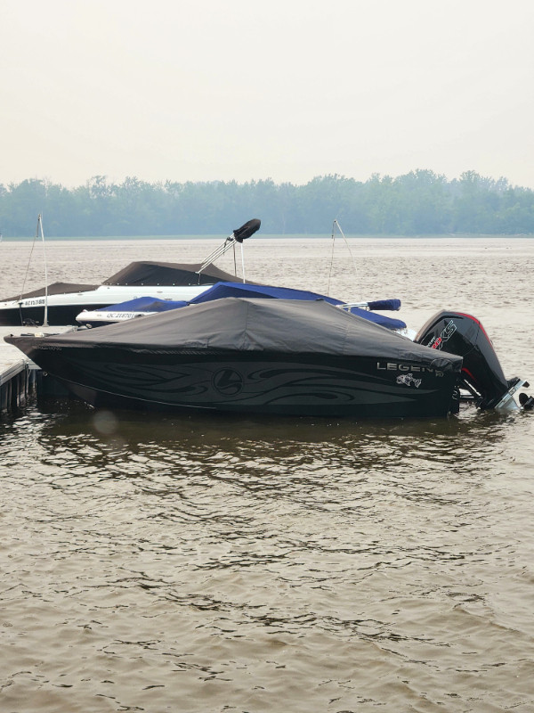 Legend F17 115hp pro XS dans Vedettes et bateaux à moteur  à Laval/Rive Nord - Image 2