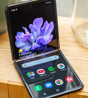 Unlocked Samsung Z Flip 6 (256 GB)$689, View more