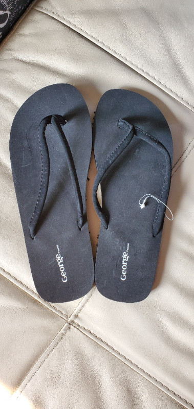 Brand New Flip Flops in Women's - Shoes in Barrie