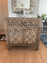 Console table / small buffet