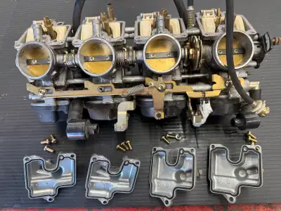 Used Carb 2000 YZF-R1 No TPS Low KM Sitting on shelf for approx 20 years Stock Pilots #15, Mains #13...
