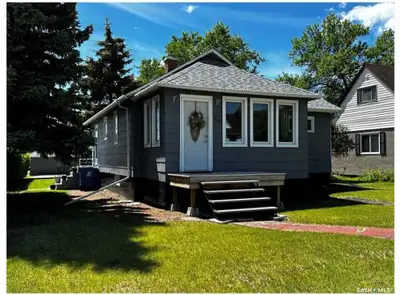Cute, fully renovated 2 bedroom, 1 bathroom house located on a large corner lot. This home has been...