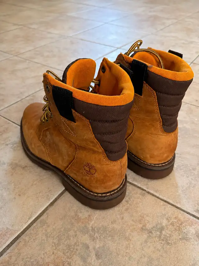 Timberland Boots in Clothing, Shoes & Accessories in Markham / York Region - Image 3