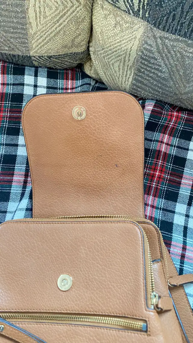 Calvin Klein Bag/Backpack! in Women's - Bags & Wallets in Ottawa - Image 5