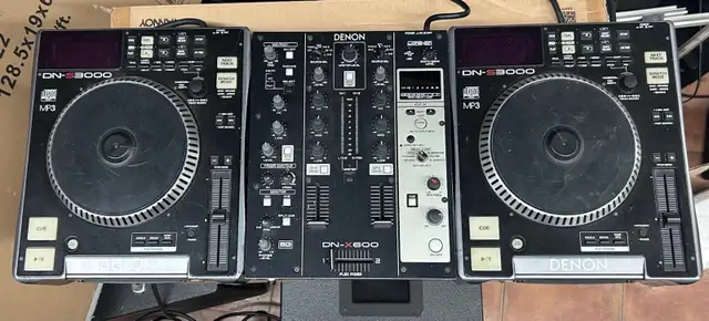Pair Of Denon DNS-3000 Players & Denon DNX-600 Mixer Package in Performance & DJ Equipment in Oshawa / Durham Region - Image 2