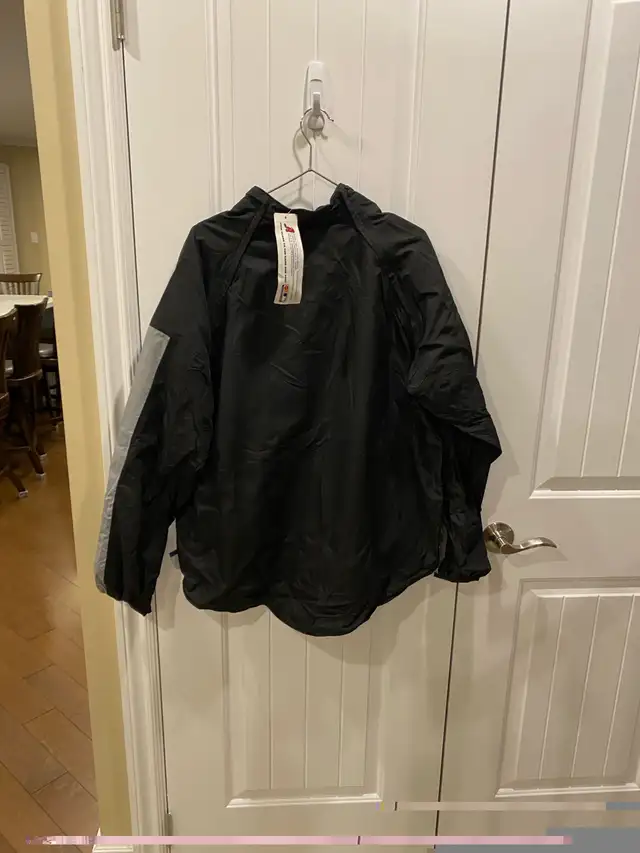 Majestic Soft Shell jacket  in Men's in Mississauga / Peel Region - Image 3
