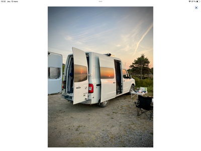 Former SQ (Sûreté du Québec) vehicle, converted into a fully self-sufficient RV Height: 10 feet / Le...