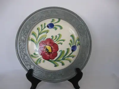 ANCIENNE ASSIETTE en FAIENCE ANTIQUE EARTHEN WARE PLATE, View more
