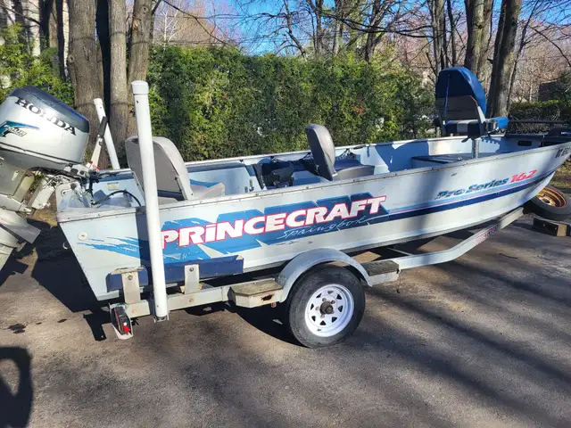 Chaloupe Princecraft 167 in Powerboats & Motorboats in West Island - Image 2